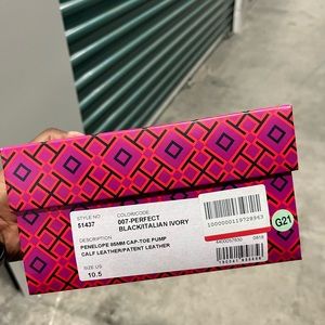 TORY BURCH - PENELOPE CAP TOE HEEL / BLACK + IVORY